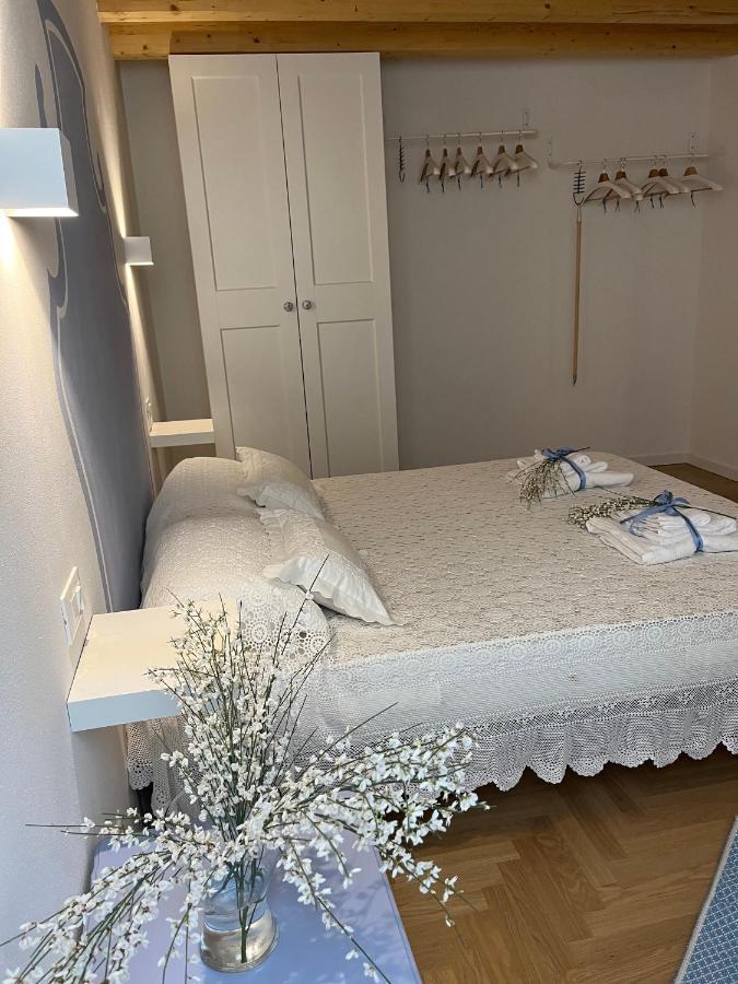 La Piccola Casa Al Lago - Intera Casa Con 3 Camere E 2 Box Salo Ngoại thất bức ảnh
