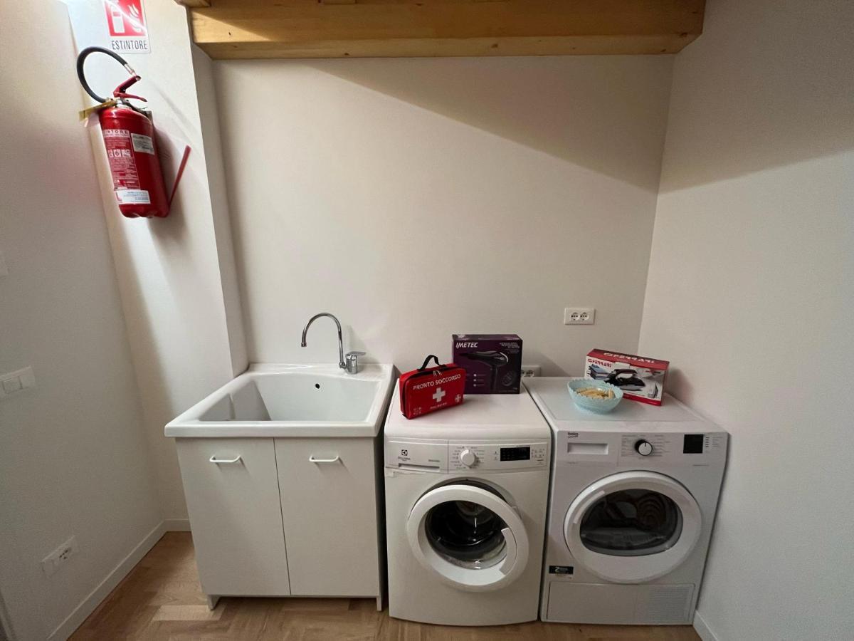 La Piccola Casa Al Lago - Intera Casa Con 3 Camere E 2 Box Salo Ngoại thất bức ảnh