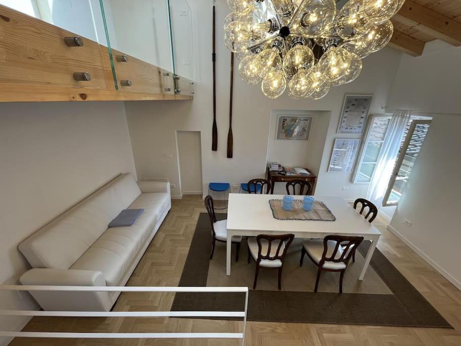 La Piccola Casa Al Lago - Intera Casa Con 3 Camere E 2 Box Salo Ngoại thất bức ảnh